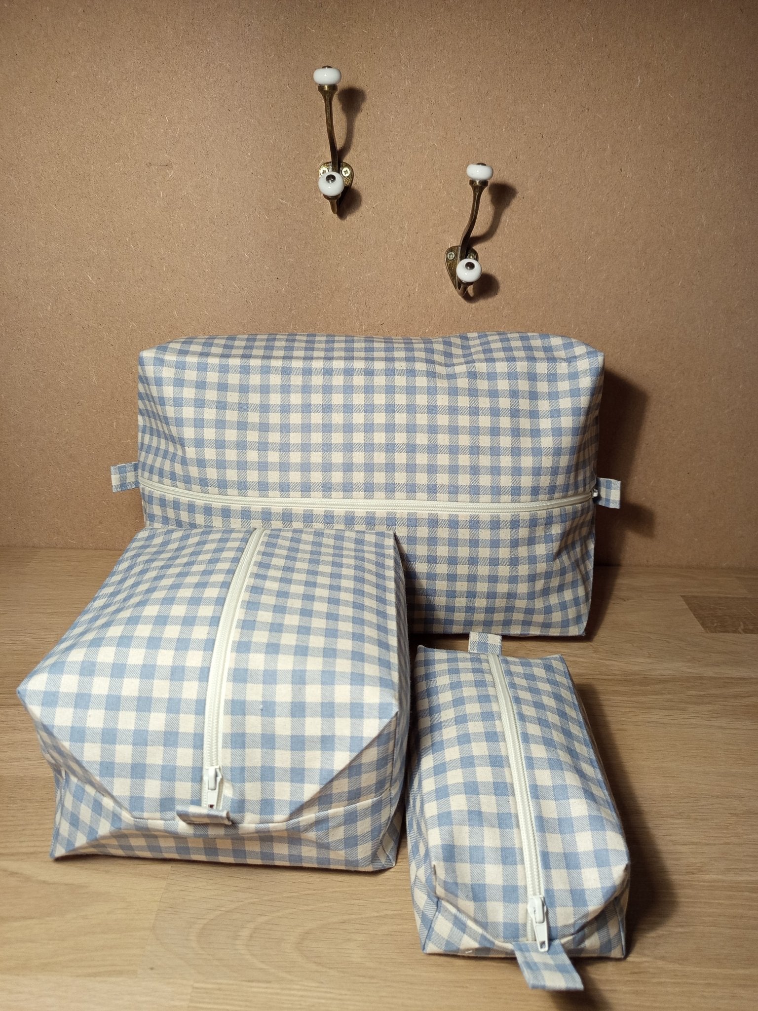 3 Cubes de rangement valise – Vichy bleu clair et écru - Atelier Safran & Lazuli
